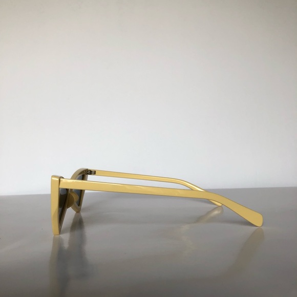 Butterfly Frame Retro Festival Sunglasses - Picture 4 of 5